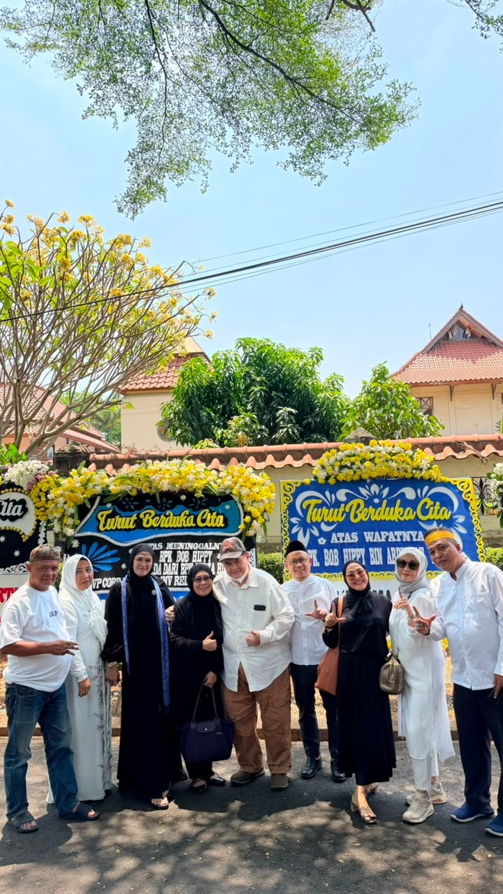 ACARA PEMAKAMAN BOB HIPPY